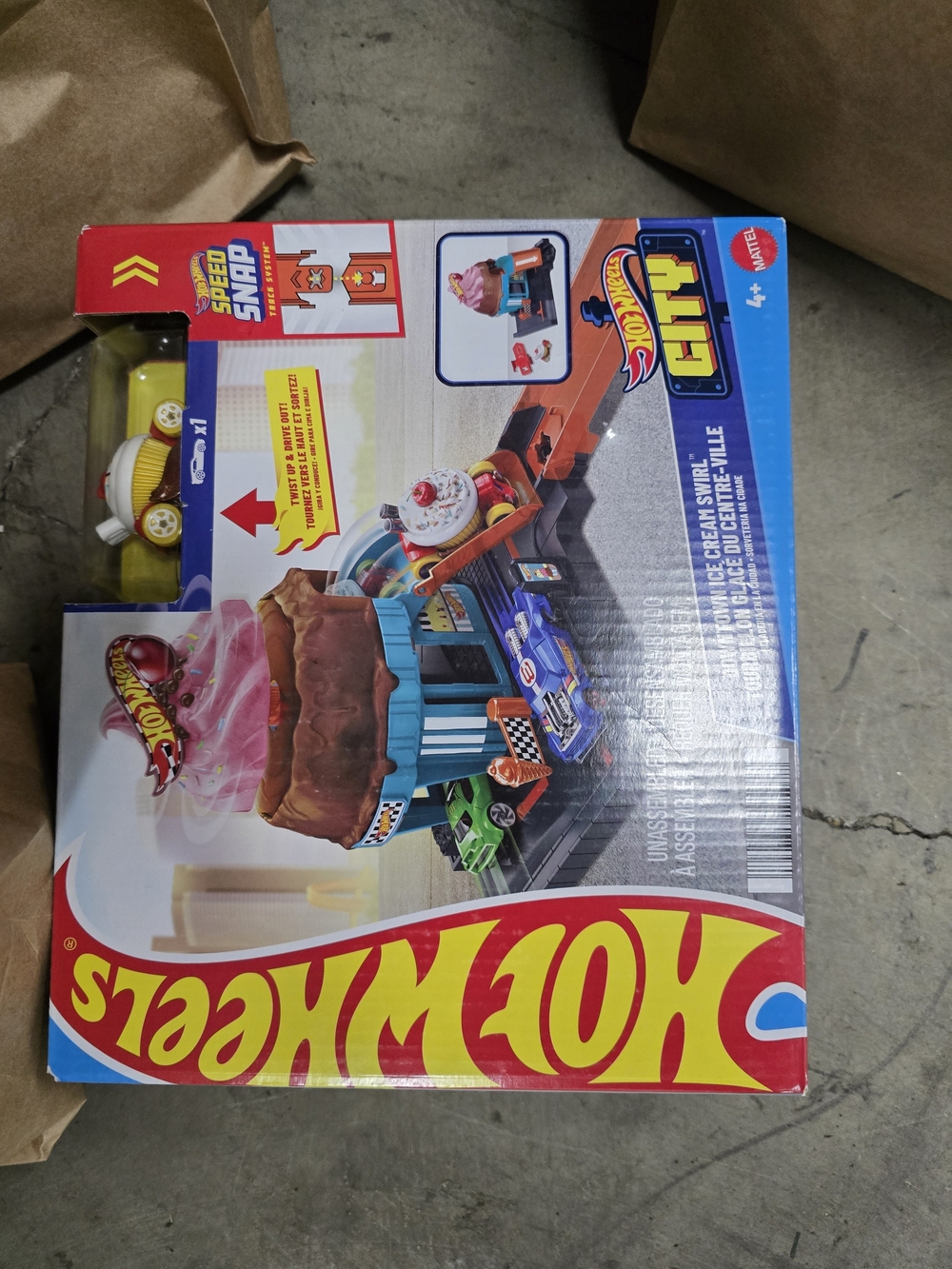City Ice Cream Swirl Playset - Hot Wheels